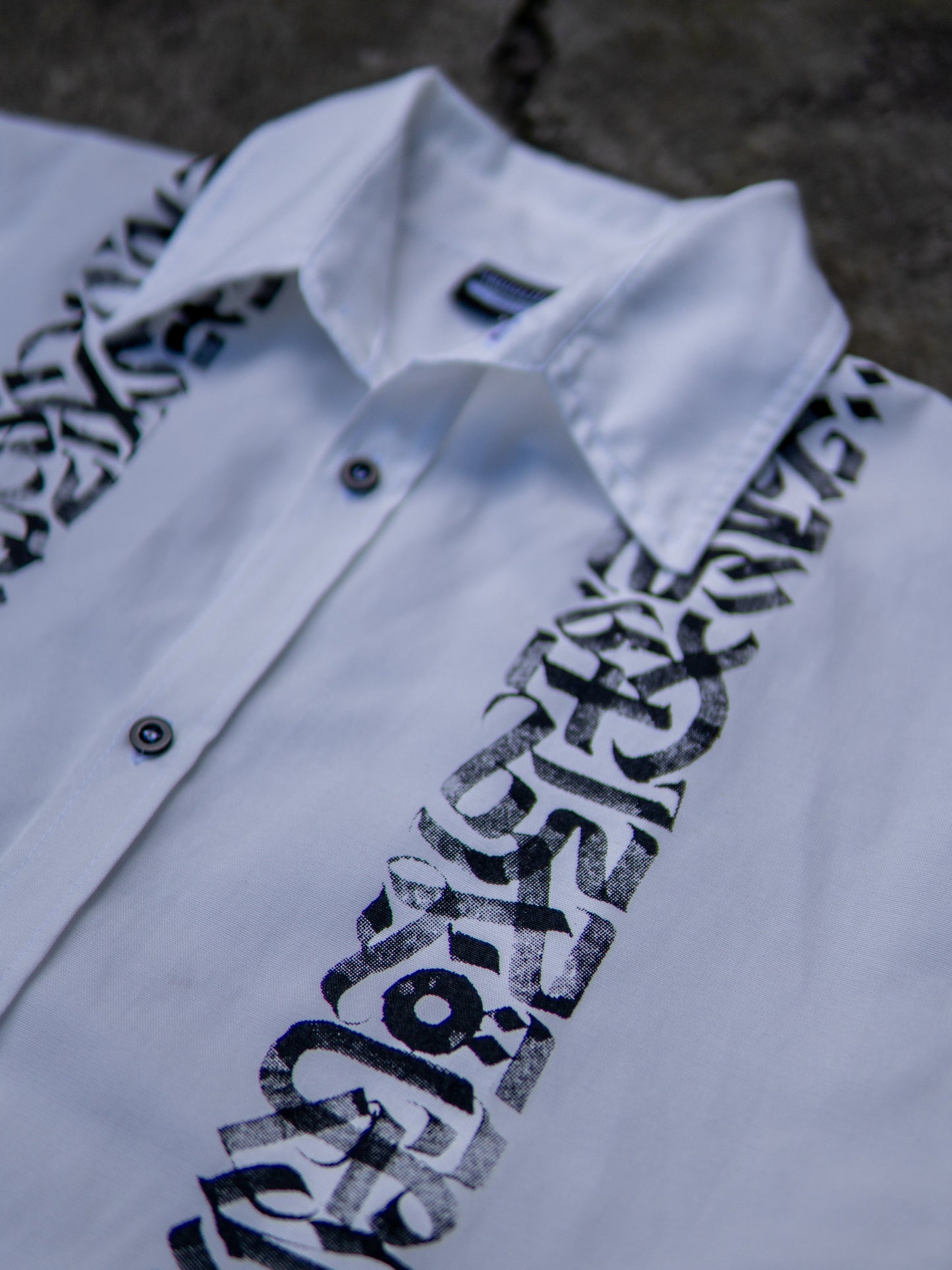 CALLIGRAFFITI BUTTON DOWN POLO 01 | WHITE