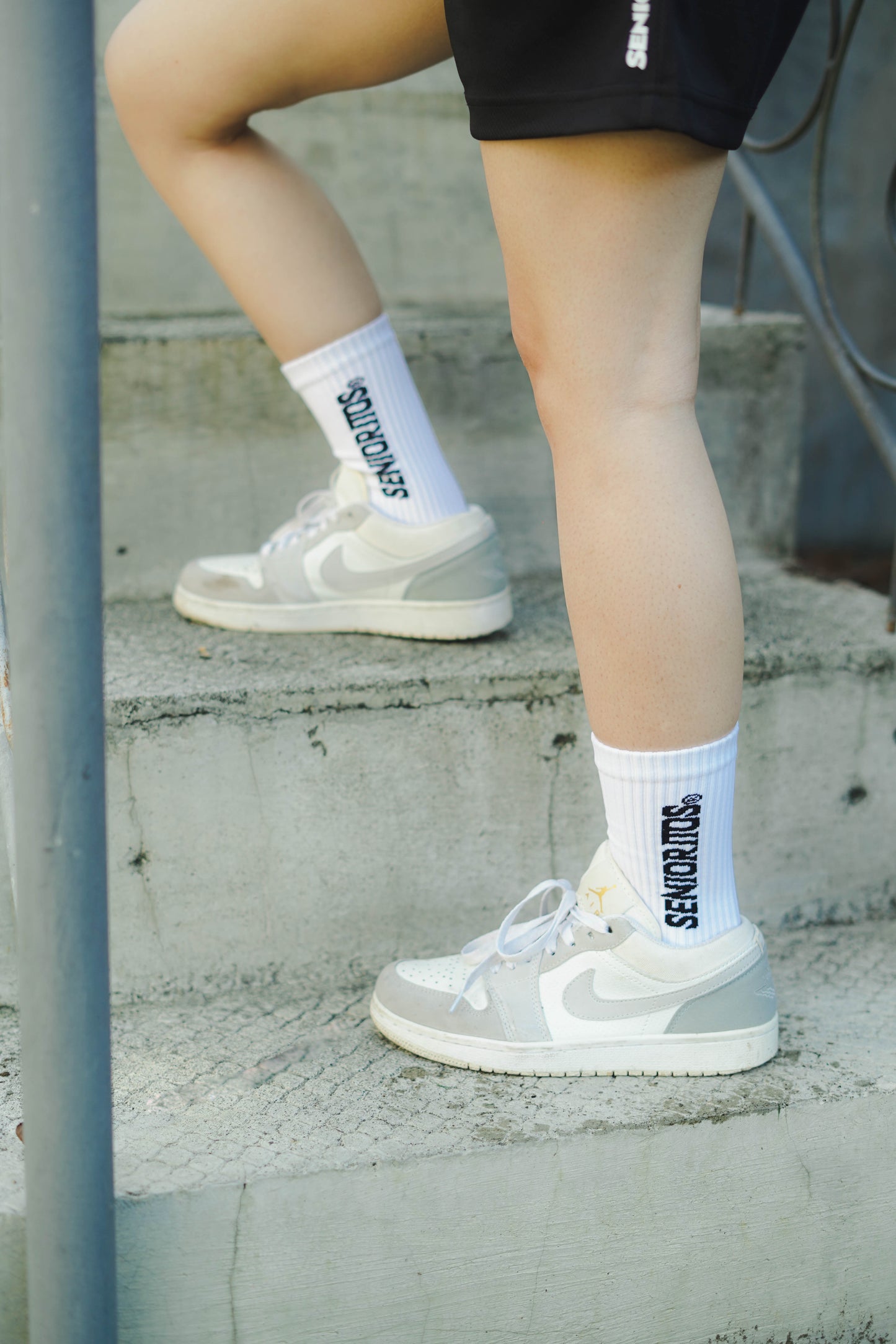 ATHLEISURE —  SEMI CREW KNITTED SPORT SOCKS 01 | WHITE