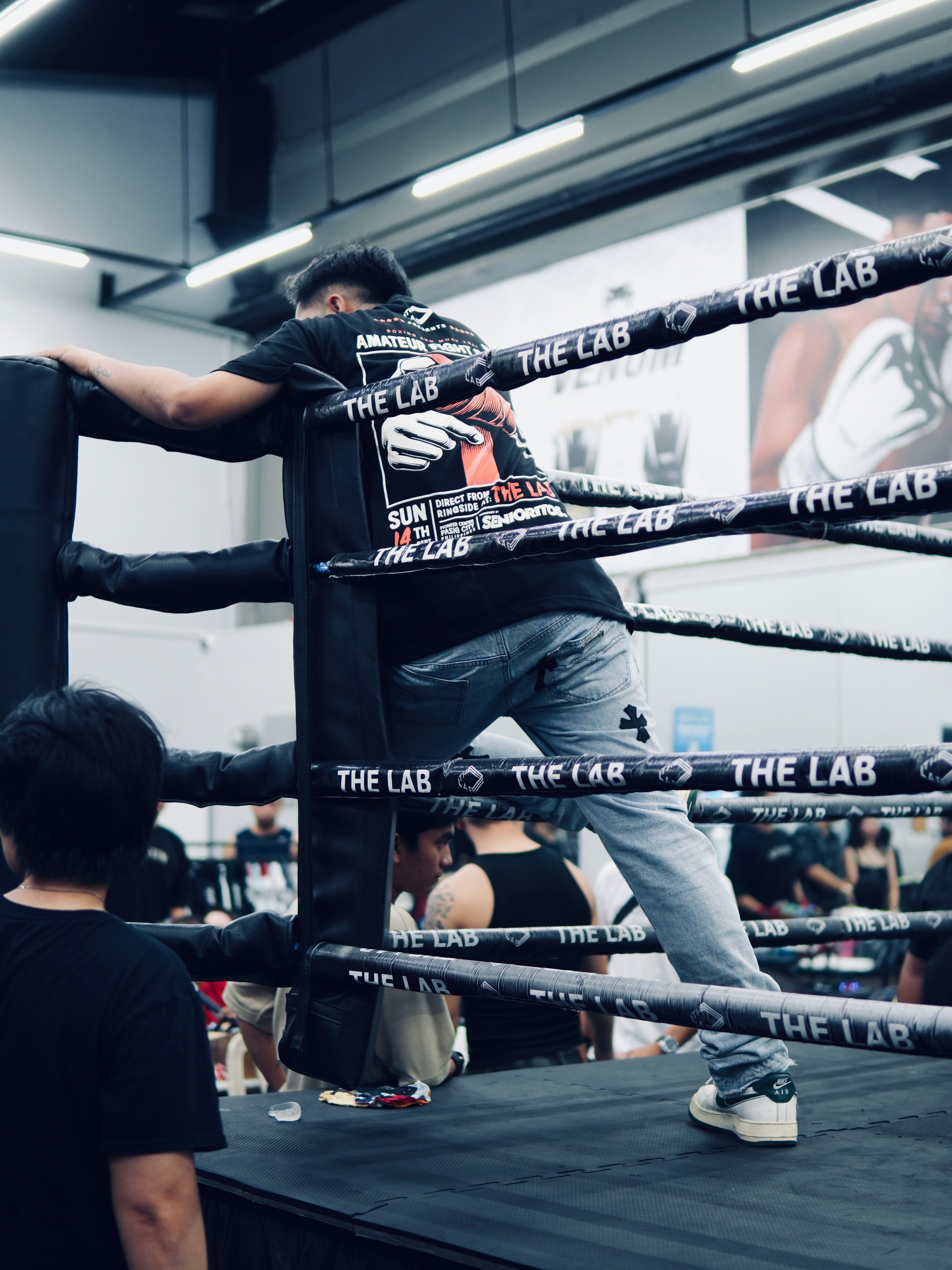 FIGHT DAY TEE | BLACK | THE LAB X SENIORITOS® COLLABORATION