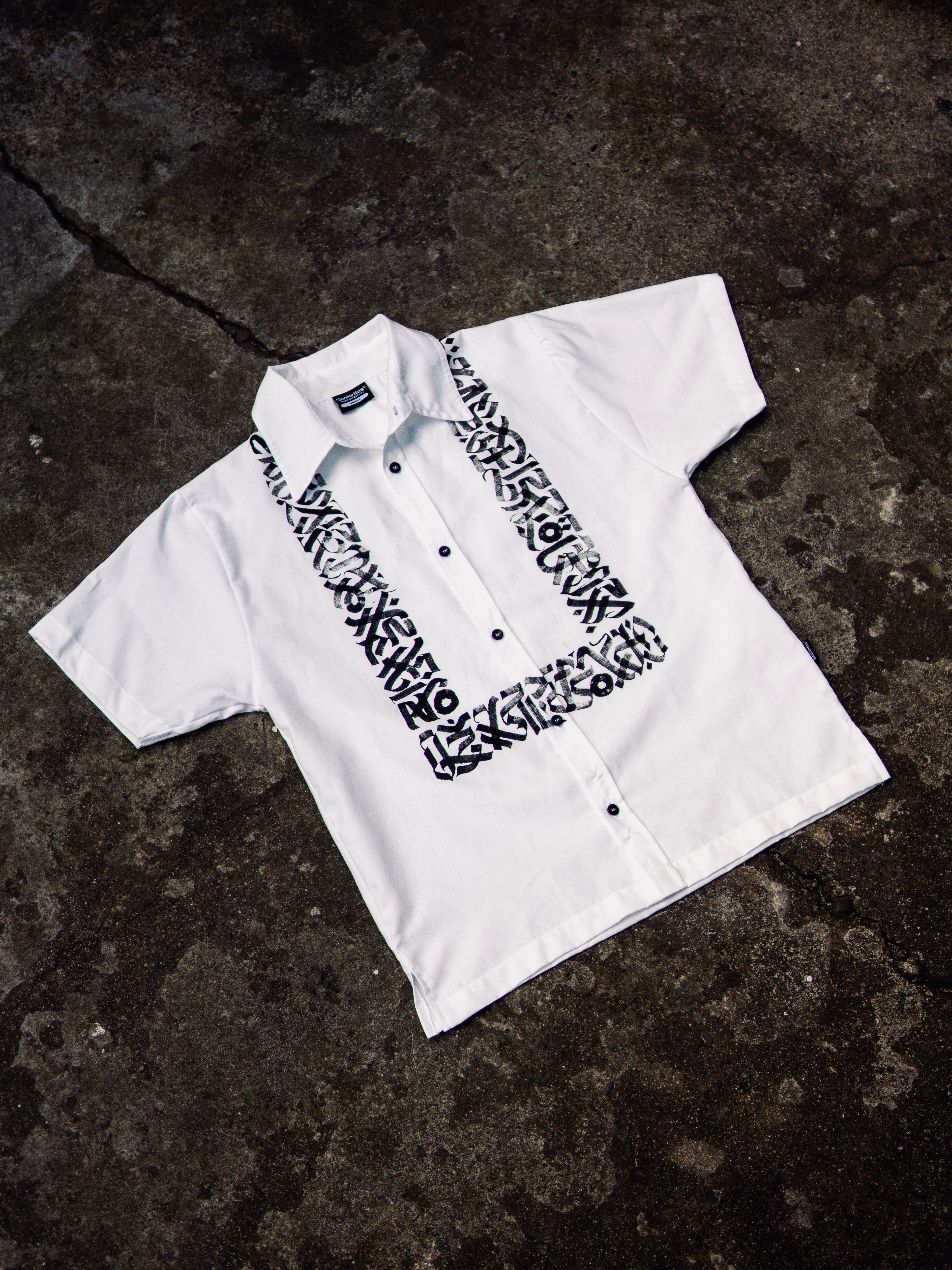 CALLIGRAFFITI BUTTON DOWN POLO 01 | WHITE