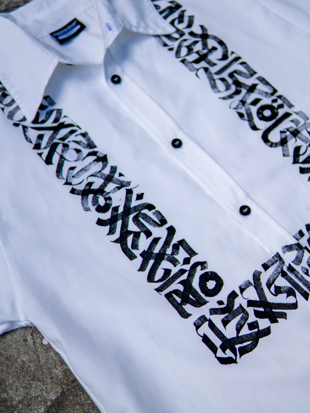 CALLIGRAFFITI BUTTON DOWN POLO 01 | WHITE