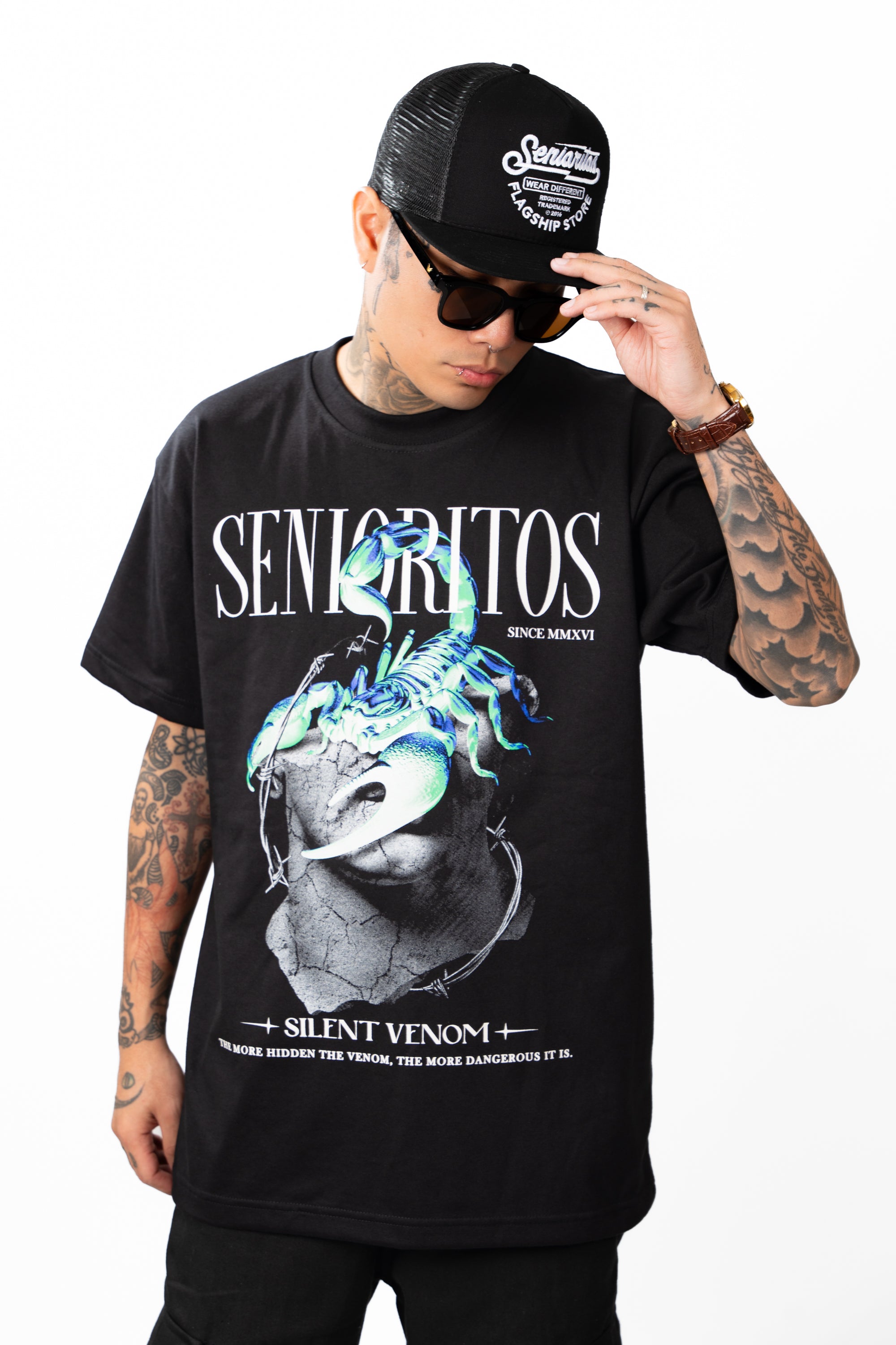 SILENT VENOM (SCORPION) TEE | BLACK