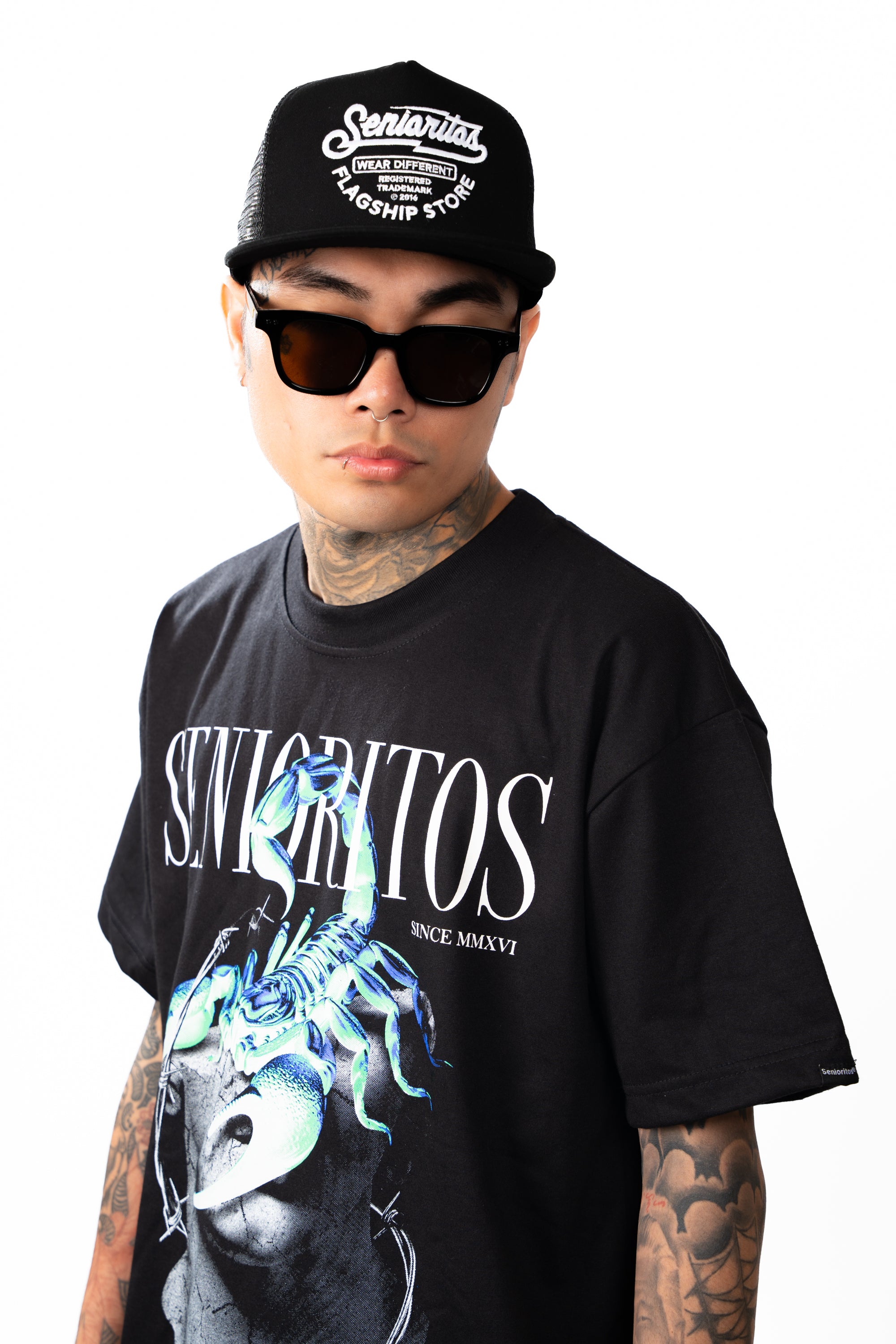 SILENT VENOM (SCORPION) TEE | BLACK