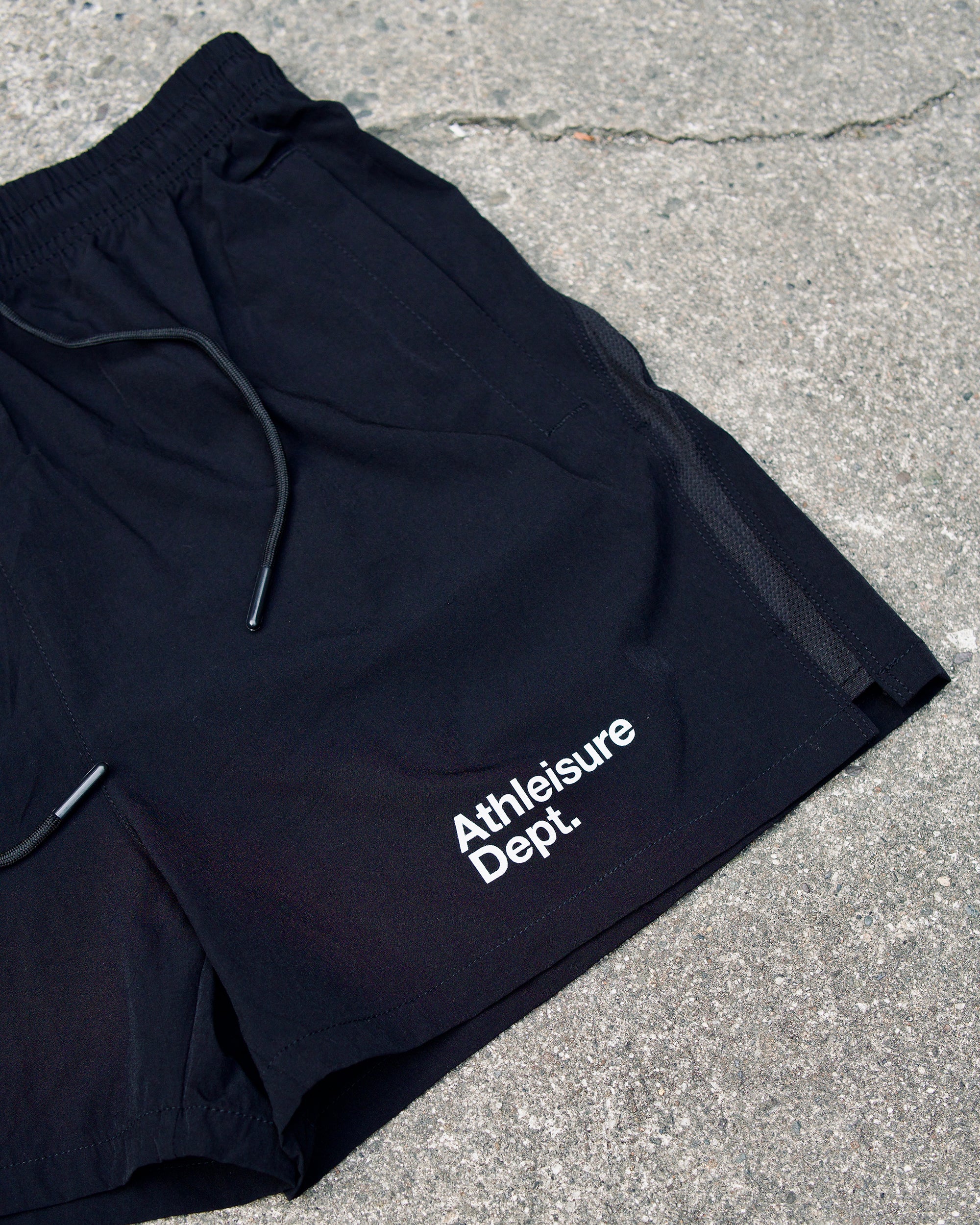 ATHLEISURE DEPT PERFORMANCE SHORT | JET BLACK