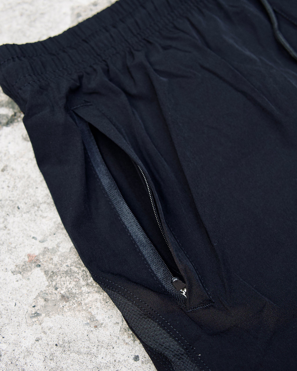 ATHLEISURE DEPT PERFORMANCE SHORT | JET BLACK