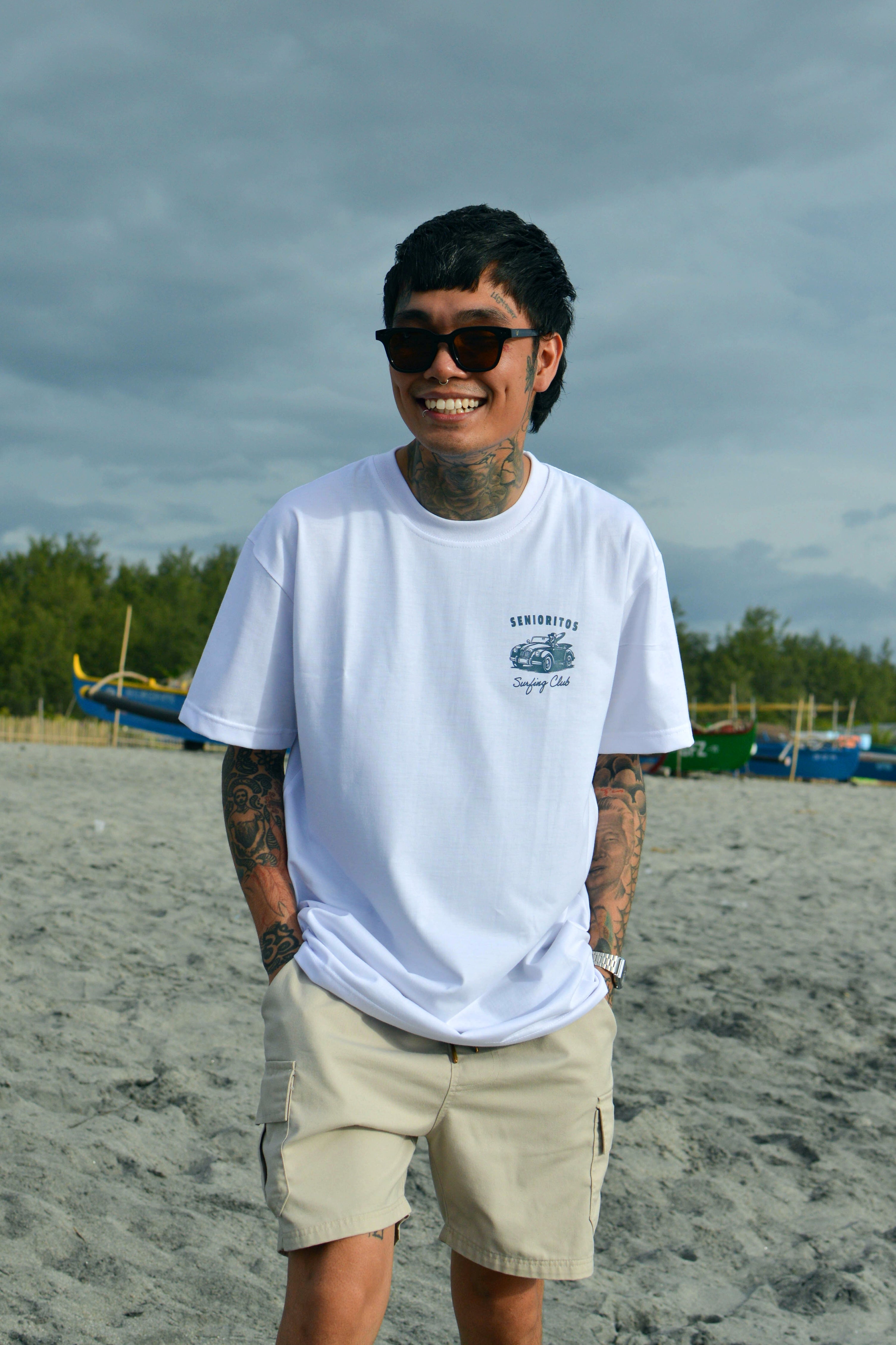 SUMMER NEVER ENDS (SURFING CLUB) TEE | WHITE